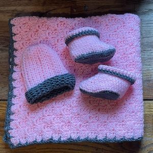 Baby blanket, hat, booties